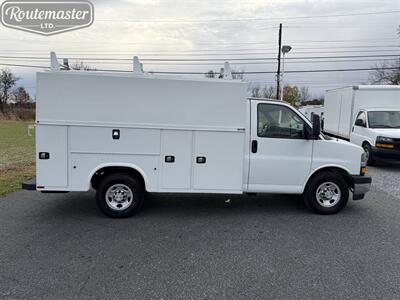 2019 Chevrolet Express 3500 10' Utility   - Photo 4 - Mount Joy, PA 17552