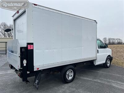 2017 Chevrolet Express 3500 12' Box   - Photo 14 - Mount Joy, PA 17552