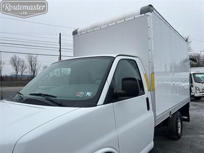 2017 Chevrolet Express 3500 12' Box   - Photo 26 - Mount Joy, PA 17552