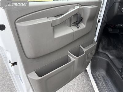 2021 Chevrolet Express 3500 16' Box   - Photo 21 - Mount Joy, PA 17552