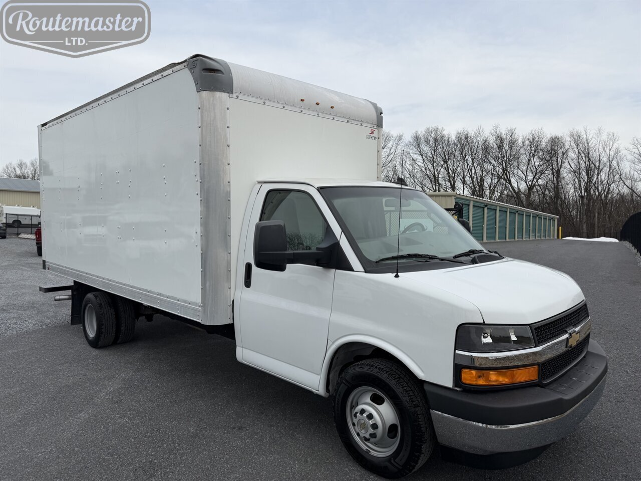 2021 Chevrolet Express 3500 16' Box   - Photo 1 - Mount Joy, PA 17552