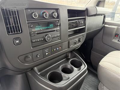 2021 Chevrolet Express 3500 16' Box - Photo 25 - Mount Joy, PA 17552