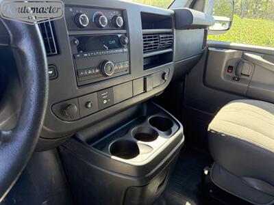 2015 Chevrolet Express 2500 Cargo   - Photo 18 - Mount Joy, PA 17552