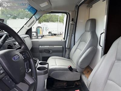 2022 Ford E-Series Van E-450 16' Box   - Photo 19 - Mount Joy, PA 17552
