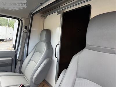 2022 Ford E-Series Van E-450 16' Box   - Photo 20 - Mount Joy, PA 17552