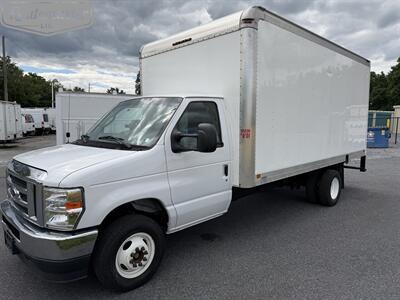 2022 Ford E-Series Van E-450 16' Box   - Photo 16 - Mount Joy, PA 17552