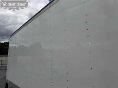 2022 Ford E-Series Van E-450 16' Box   - Photo 6 - Mount Joy, PA 17552
