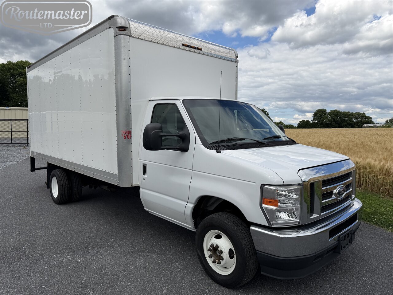 2022 Ford E-Series Van E-450 16' Box   - Photo 1 - Mount Joy, PA 17552
