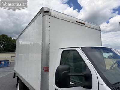 2022 Ford E-Series Van E-450 16' Box   - Photo 4 - Mount Joy, PA 17552