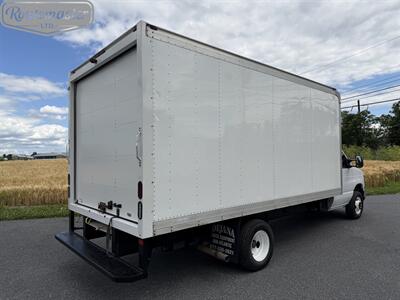 2022 Ford E-Series Van E-450 16' Box   - Photo 7 - Mount Joy, PA 17552