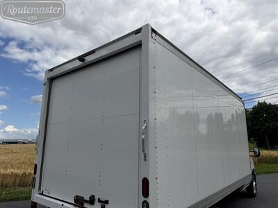 2022 Ford E-Series Van E-450 16' Box   - Photo 9 - Mount Joy, PA 17552