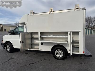 2018 Chevrolet Express 3500 10' Utility   - Photo 8 - Mount Joy, PA 17552