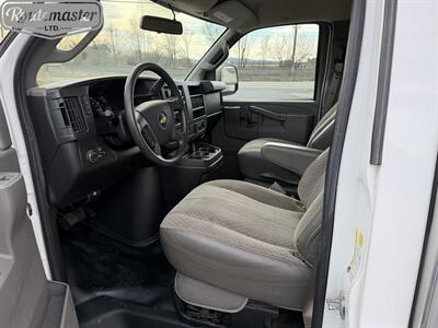 2018 Chevrolet Express 3500 10' Utility   - Photo 11 - Mount Joy, PA 17552