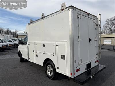 2018 Chevrolet Express 3500 10' Utility   - Photo 6 - Mount Joy, PA 17552