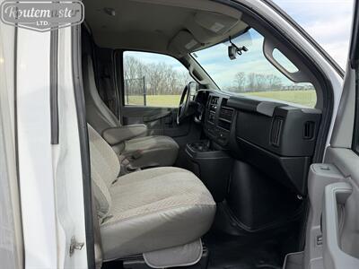 2018 Chevrolet Express 3500 10' Utility   - Photo 23 - Mount Joy, PA 17552
