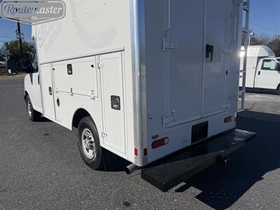 2017 Chevrolet Express 3500 10' Utility   - Photo 6 - Mount Joy, PA 17552