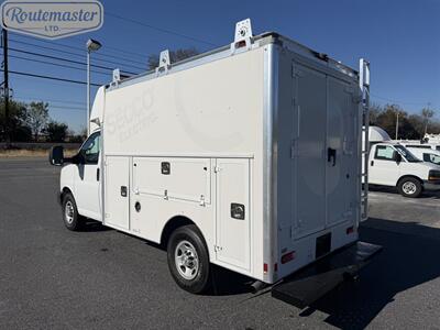 2017 Chevrolet Express 3500 10' Utility   - Photo 5 - Mount Joy, PA 17552