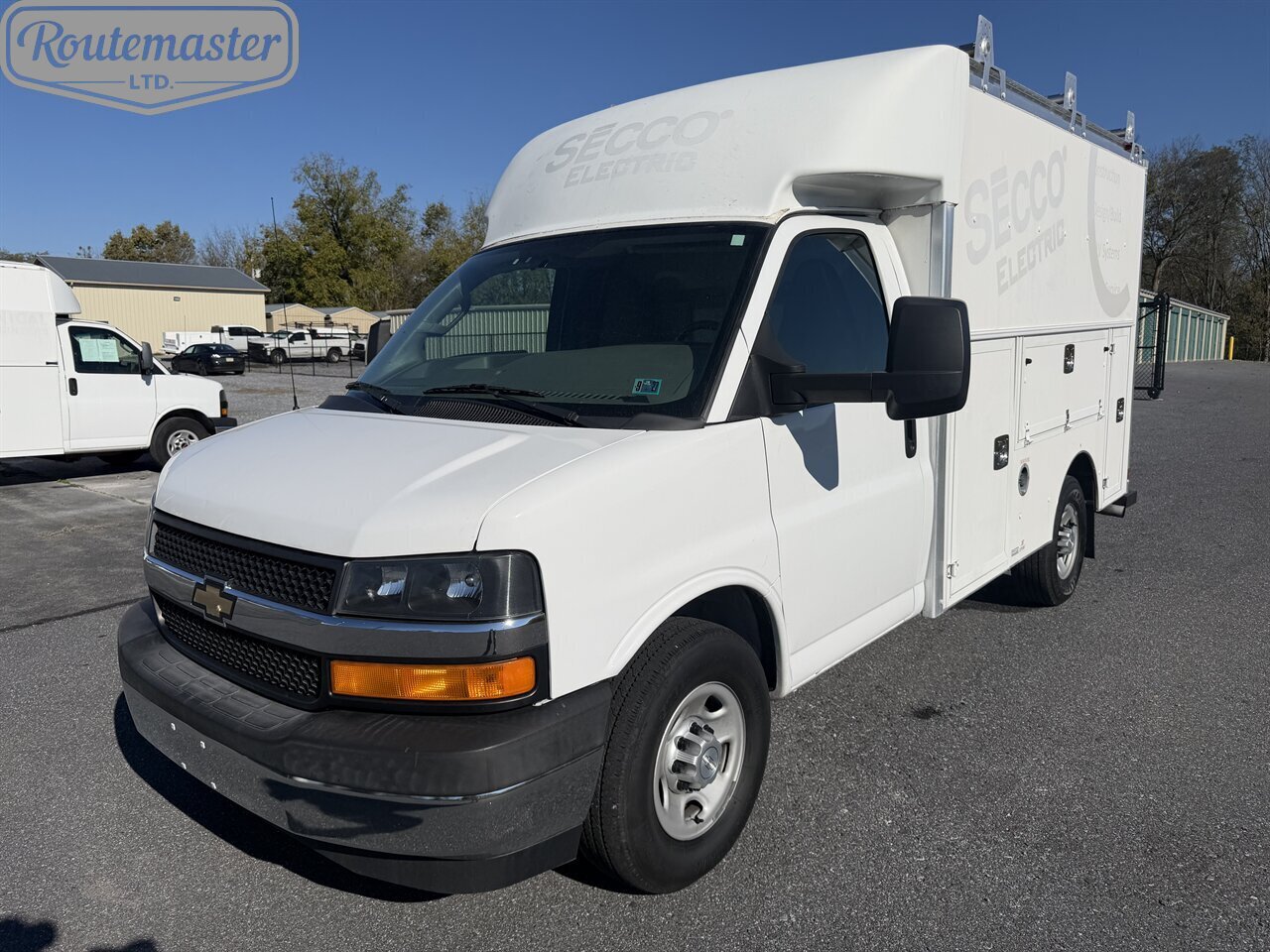 2017 Chevrolet Express 3500 10' Utility   - Photo 1 - Mount Joy, PA 17552