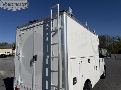 2017 Chevrolet Express 3500 10' Utility   - Photo 32 - Mount Joy, PA 17552