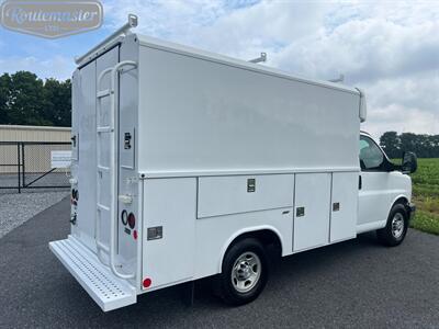 2017 Chevrolet Express 3500 12' Utility   - Photo 3 - Mount Joy, PA 17552