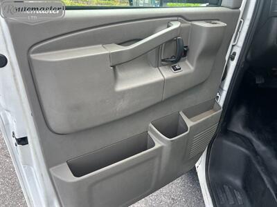 2017 Chevrolet Express 3500 12' Utility   - Photo 17 - Mount Joy, PA 17552