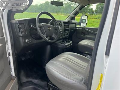 2017 Chevrolet Express 3500 12' Utility   - Photo 18 - Mount Joy, PA 17552