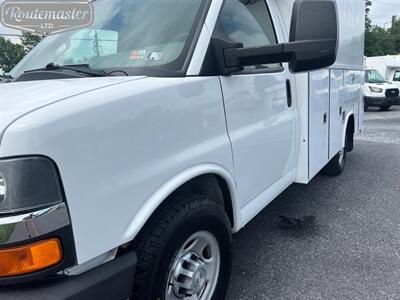 2017 Chevrolet Express 3500 12' Utility   - Photo 26 - Mount Joy, PA 17552