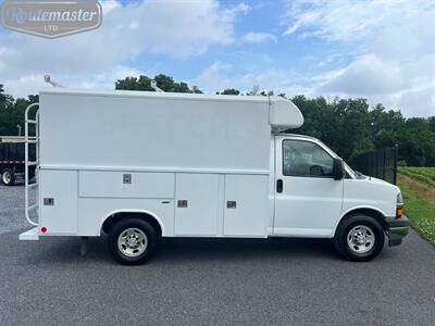 2017 Chevrolet Express 3500 12' Utility   - Photo 2 - Mount Joy, PA 17552