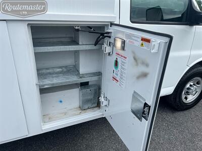 2017 Chevrolet Express 3500 12' Utility   - Photo 9 - Mount Joy, PA 17552
