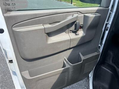 2017 GMC Savana 3500 Cargo   - Photo 12 - Mount Joy, PA 17552