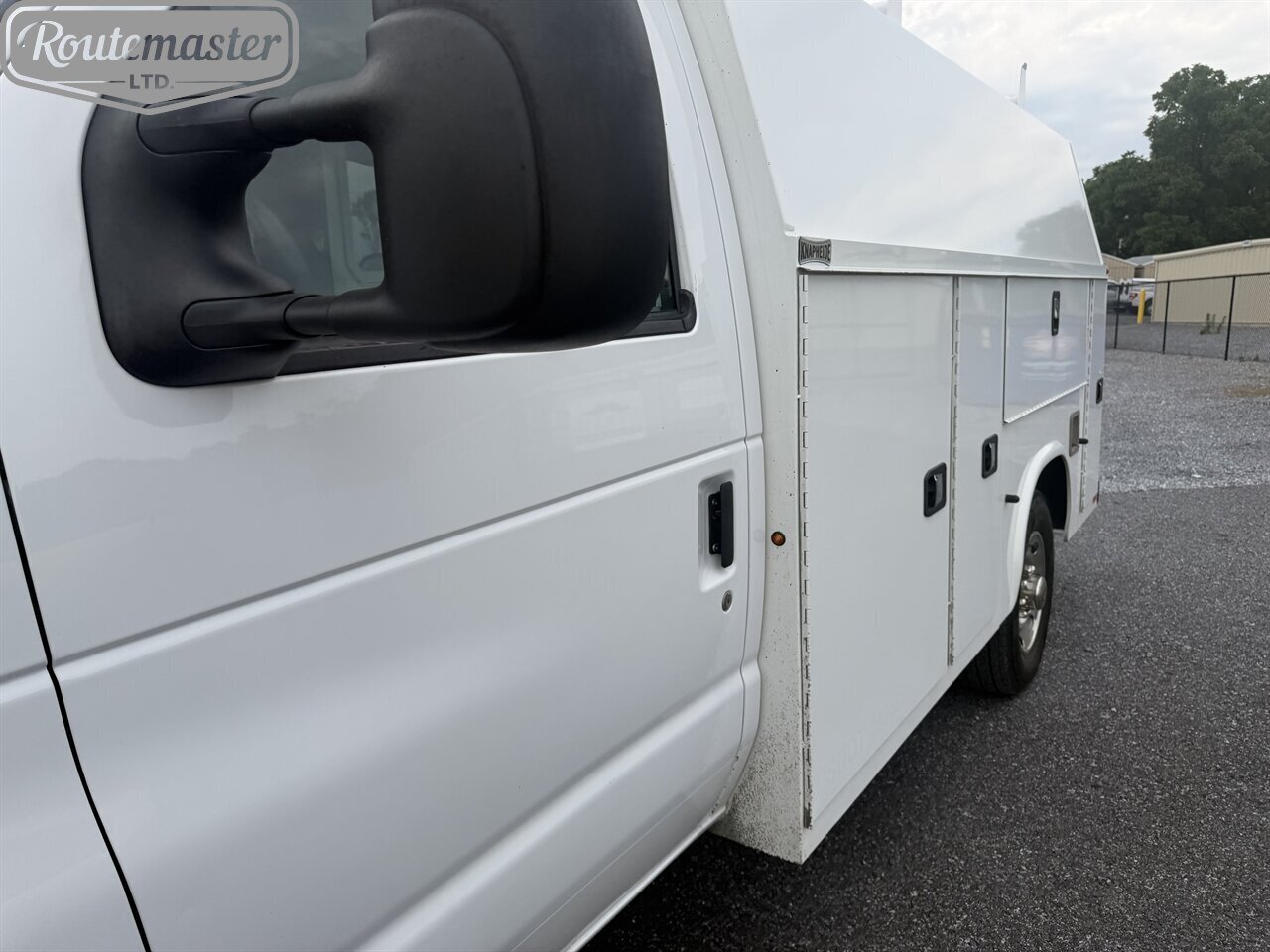 2022 Ford E-Series Van E-350 10' KUV - Photo 23 - Mount Joy, PA 17552