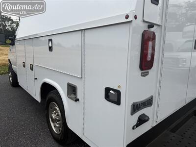 2022 Ford E-Series Van E-350 10' KUV - Photo 17 - Mount Joy, PA 17552