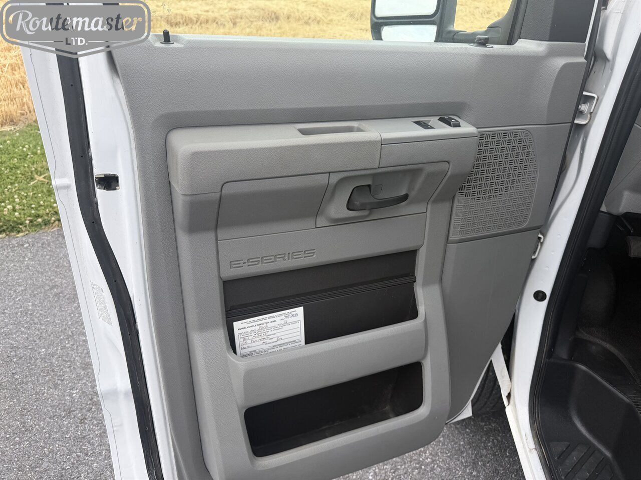 2022 Ford E-Series Van E-350 10' KUV - Photo 24 - Mount Joy, PA 17552
