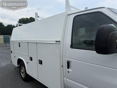2022 Ford E-Series Van E-350 10' KUV - Photo 4 - Mount Joy, PA 17552