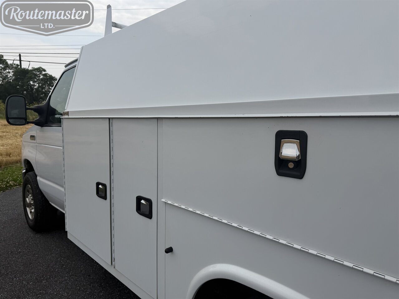 2022 Ford E-Series Van E-350 10' KUV - Photo 18 - Mount Joy, PA 17552