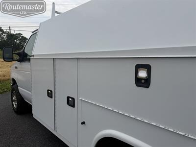 2022 Ford E-Series Van E-350 10' KUV - Photo 18 - Mount Joy, PA 17552