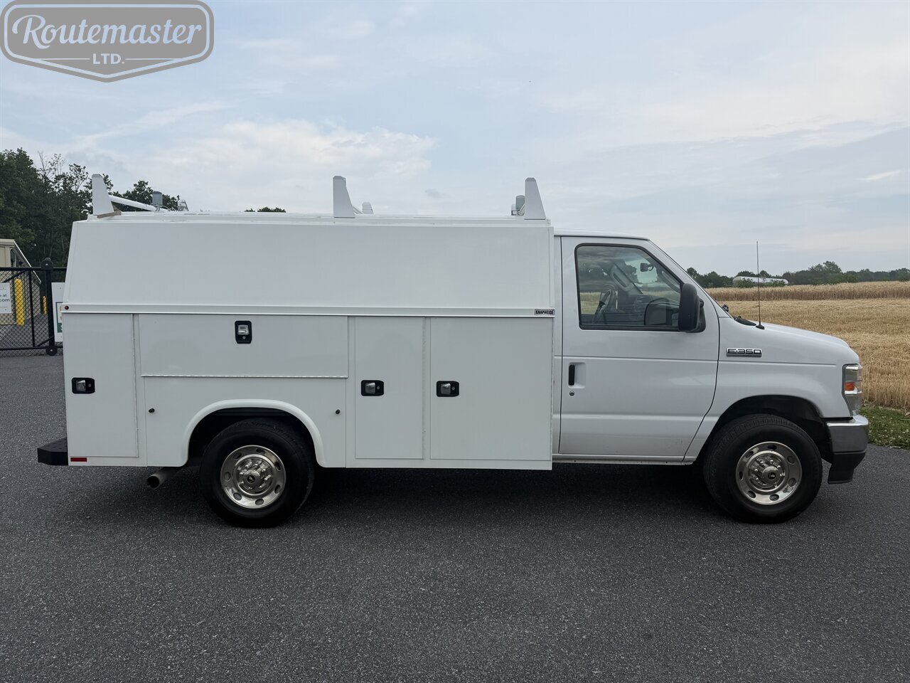 2022 Ford E-Series Van E-350 10' KUV - Photo 5 - Mount Joy, PA 17552