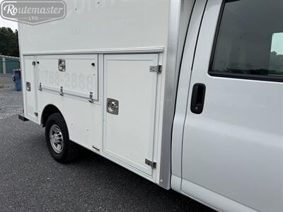 2019 Chevrolet Express 3500 10' Utility   - Photo 6 - Mount Joy, PA 17552