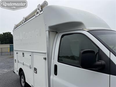 2019 Chevrolet Express 3500 10' Utility   - Photo 5 - Mount Joy, PA 17552