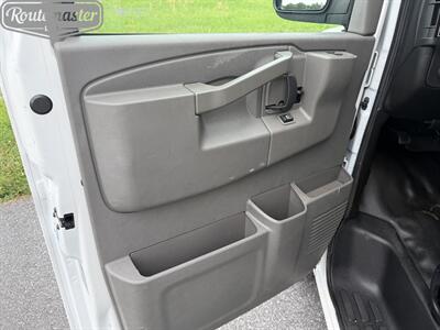 2019 Chevrolet Express 3500 10' Utility   - Photo 31 - Mount Joy, PA 17552