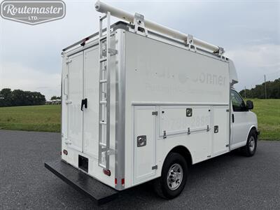 2019 Chevrolet Express 3500 10' Utility   - Photo 8 - Mount Joy, PA 17552