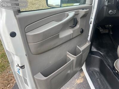 2012 Chevrolet Express 3500 12' Utility   - Photo 20 - Mount Joy, PA 17552