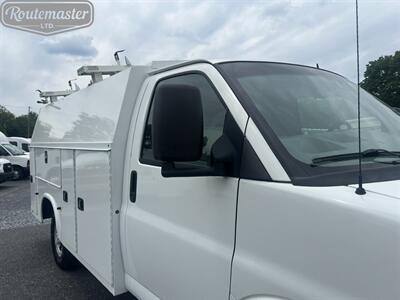 2015 Chevrolet Express 3500 10' KUV   - Photo 4 - Mount Joy, PA 17552