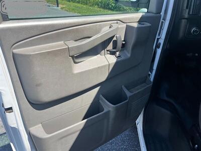 2016 GMC Savana 3500 Cargo   - Photo 13 - Mount Joy, PA 17552