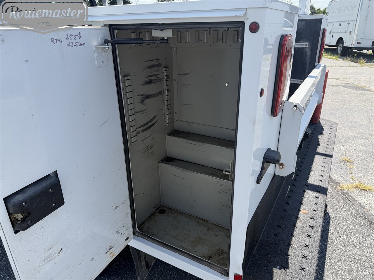 2019 Ford F-350 8' Open Utility - Photo 20 - Mount Joy, PA 17552