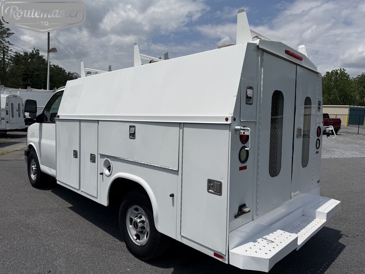 2010 GMC Savana 3500 10' KUV - Photo 7 - Mount Joy, PA 17552