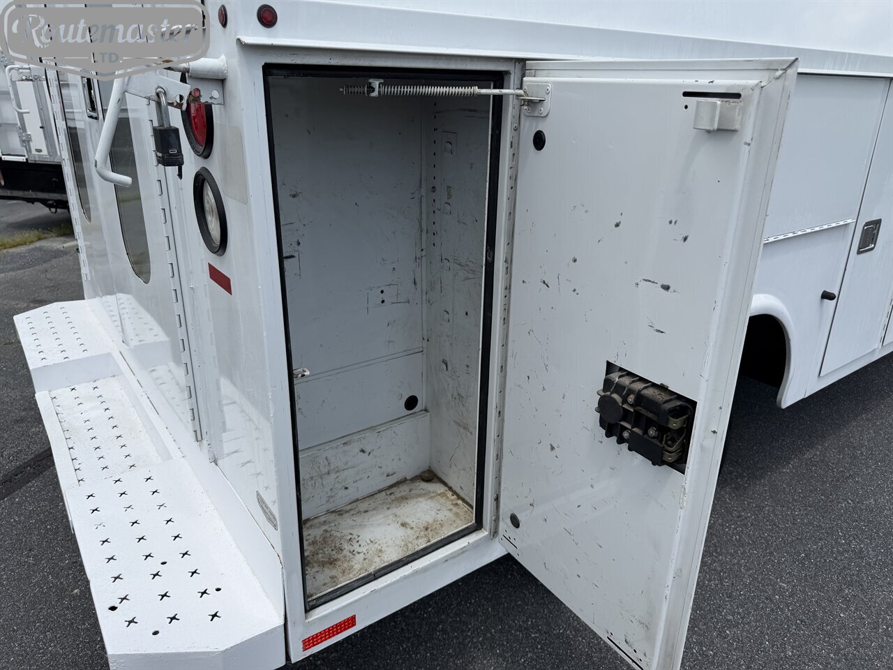 2010 GMC Savana 3500 10' KUV - Photo 36 - Mount Joy, PA 17552
