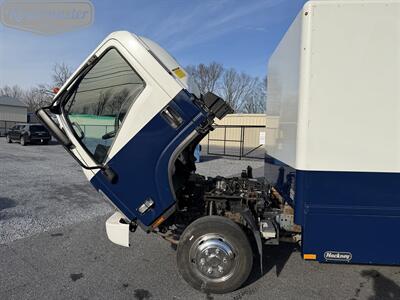 2018 Isuzu NPR 14' Box - Photo 3 - Mount Joy, PA 17552