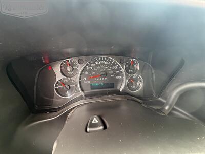 2016 Chevrolet Express 3500 10' Utility   - Photo 11 - Mount Joy, PA 17552