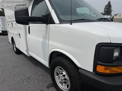 2016 Chevrolet Express 3500 10' Utility   - Photo 21 - Mount Joy, PA 17552